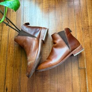 Nisolo Eva Chelsea Boots